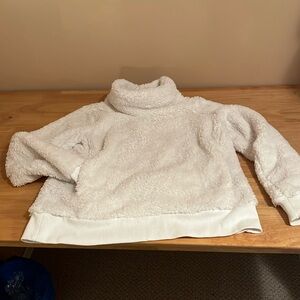 Lukka Lux Fuzzy Pullover
